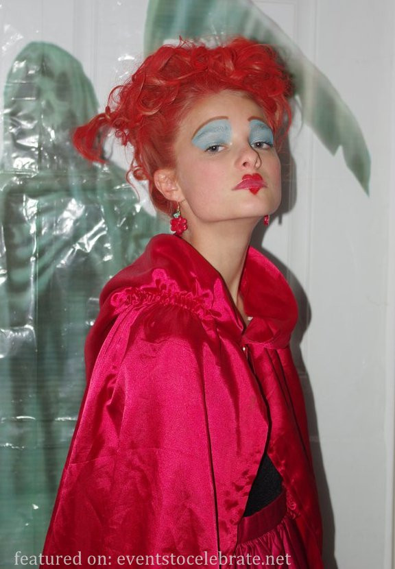 Red Queen Costume DIY
 DIY Halloween Costumes events to CELEBRATE