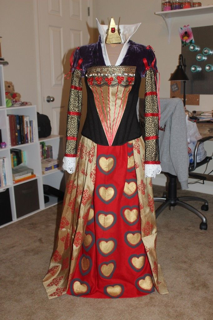 Red Queen Costume DIY
 DIY Queen of Hearts costume Halloween