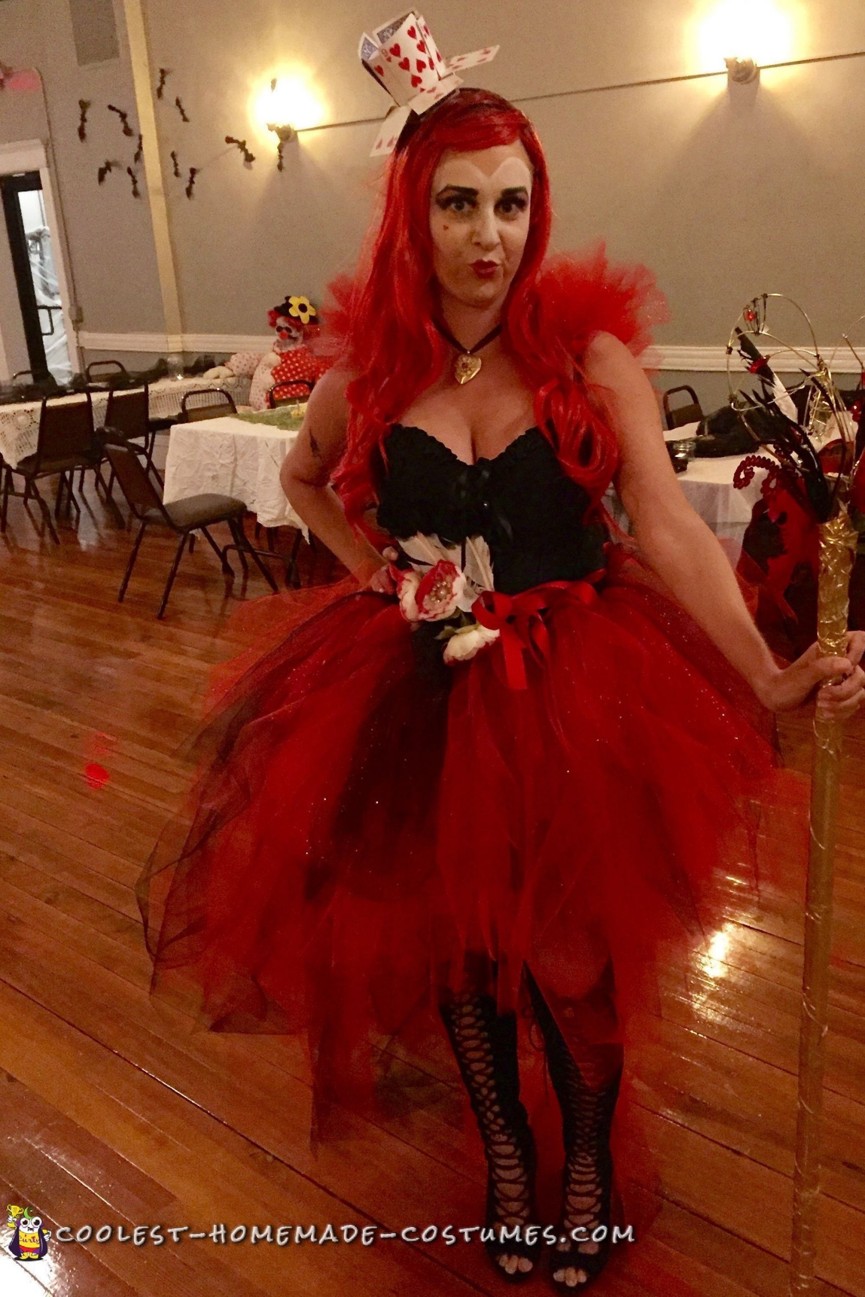 Red Queen Costume DIY
 Fabulous DIY Queen of Hearts Costume for Halloween
