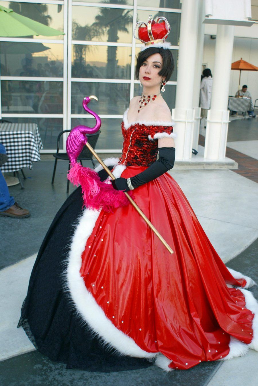 Red Queen Costume DIY
 Queen of Hearts Cosplay Mom