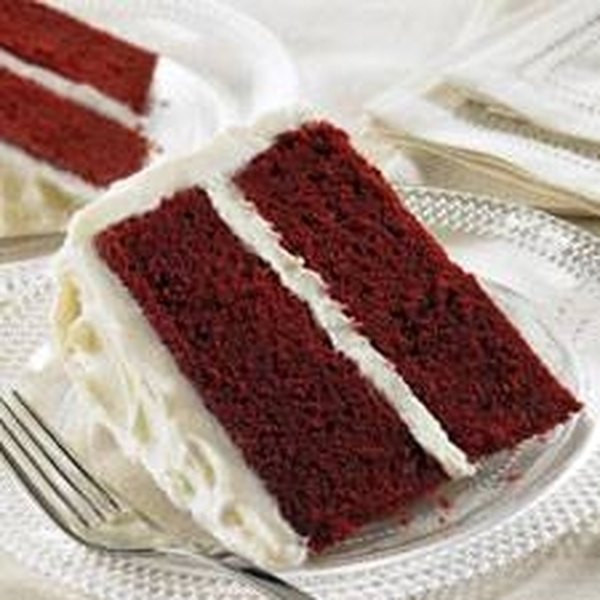 Red Velvet Wedding Cake Recipe
 How to Make a Red Velvet Wedding Cake