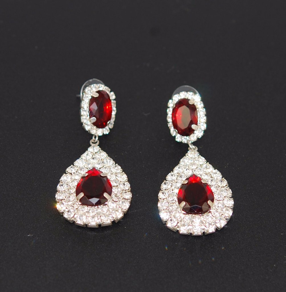 Rhinestone Drop Earrings
 Ruby Red Rhinestone Drop Earrings – Estatebeads