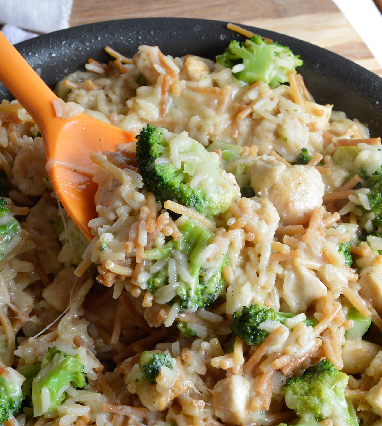 Rice And Broccoli
 e Pot Cheesy Chicken Broccoli Rice Casserole