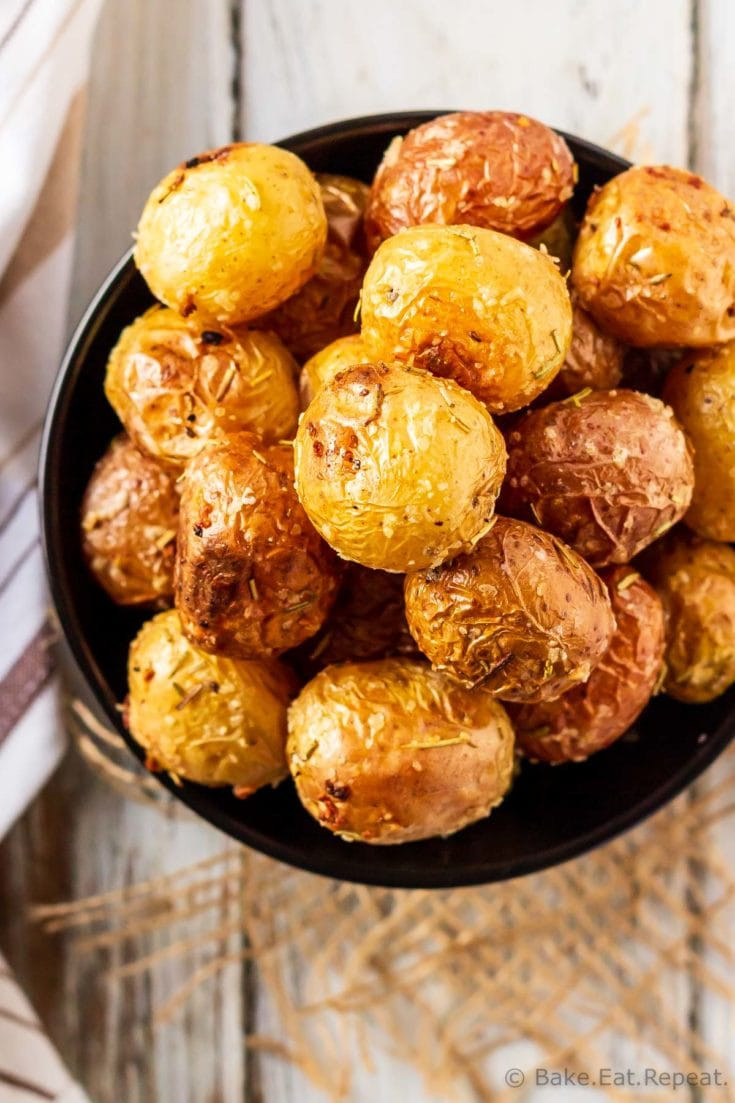 Roasted Baby Potatoes With Rosemary
 Roasted Baby Potatoes with Rosemary and Garlic Recipe
