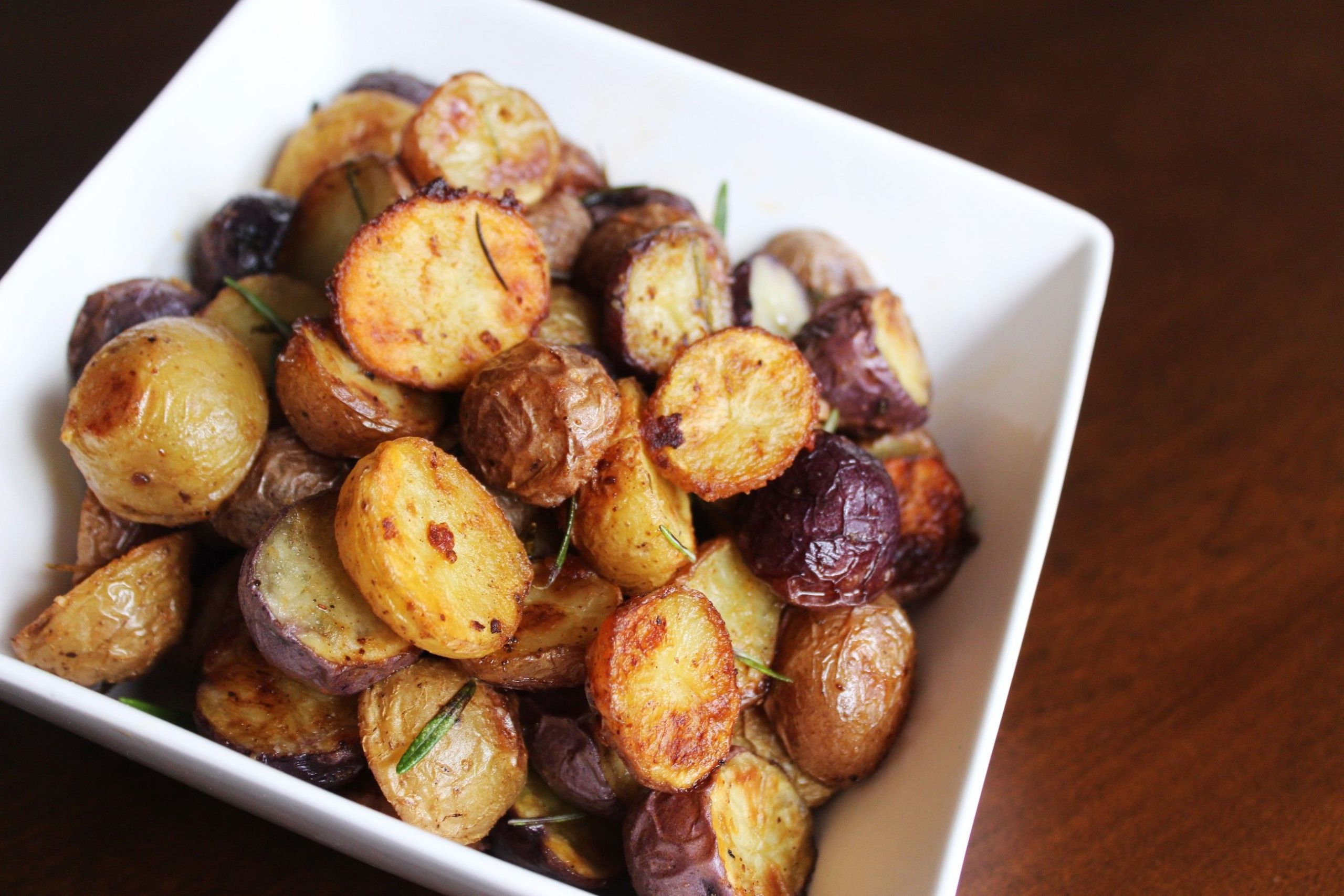 Roasted Baby Potatoes With Rosemary
 Roasted Baby Potatoes with Rosemary
