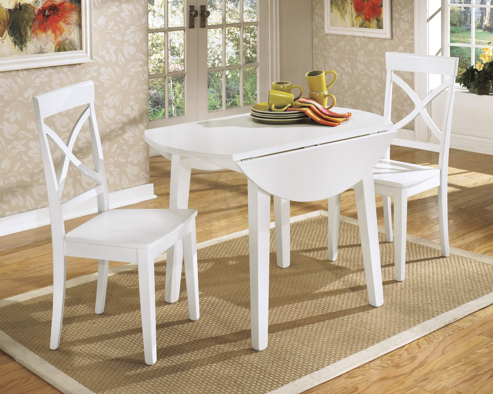 Round White Kitchen Table Set
 White Round Kitchen Table and Chairs Design – HomesFeed