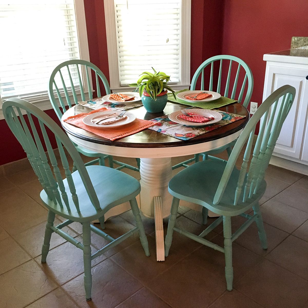 Round White Kitchen Table Set
 Turquoise and White Kitchen Table Round Table The