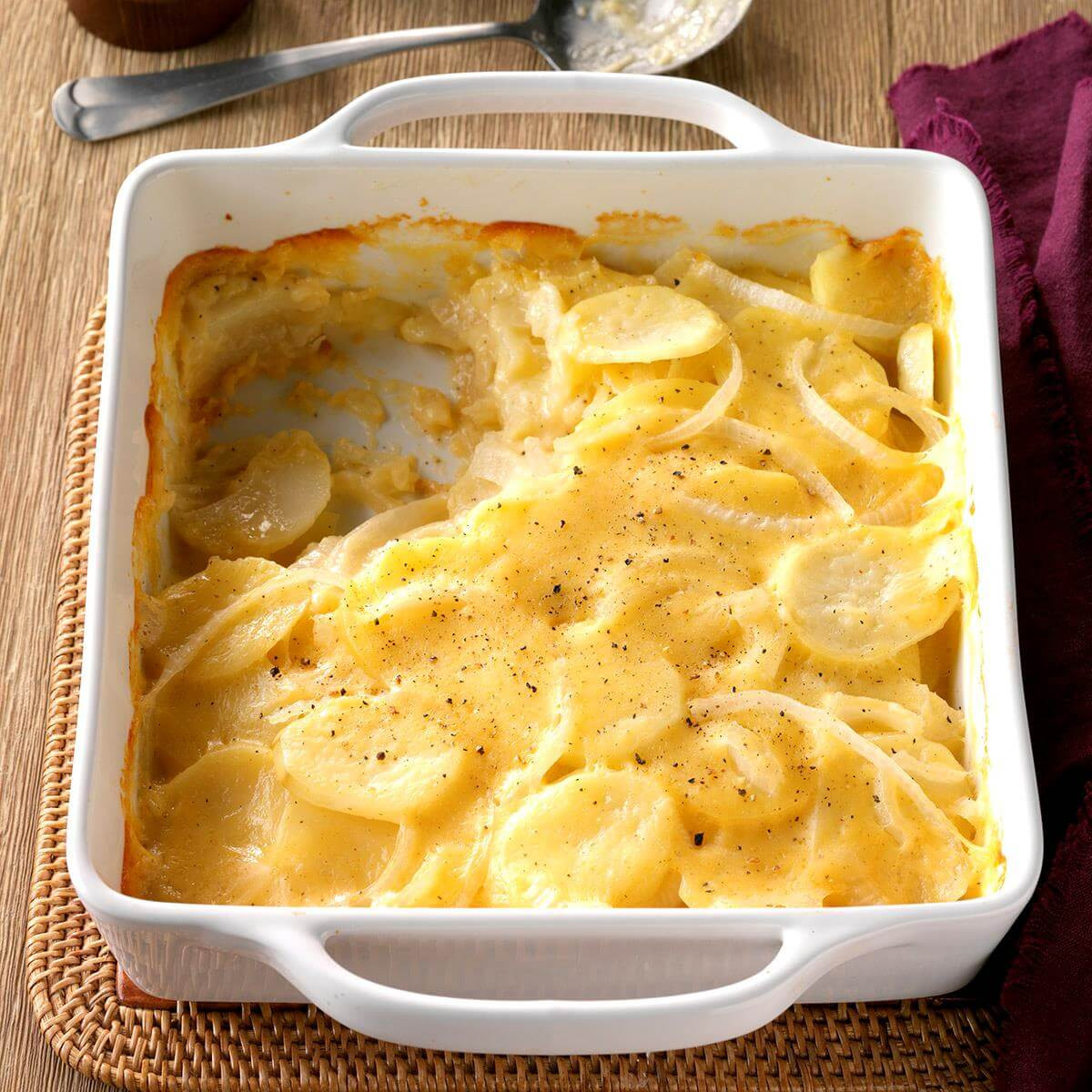 Scalloped Potatoes For Two
 Scalloped Potato Recipes to Get Cozy With