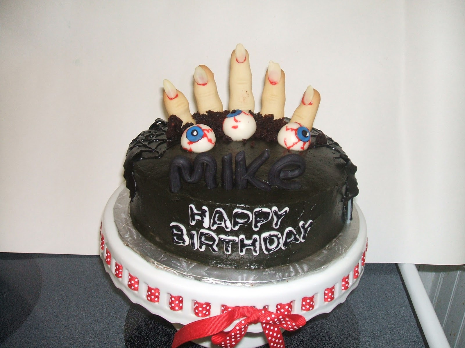 Scarey Halloween Cakes
 Cakes by Pauline Halloween birthday cake and