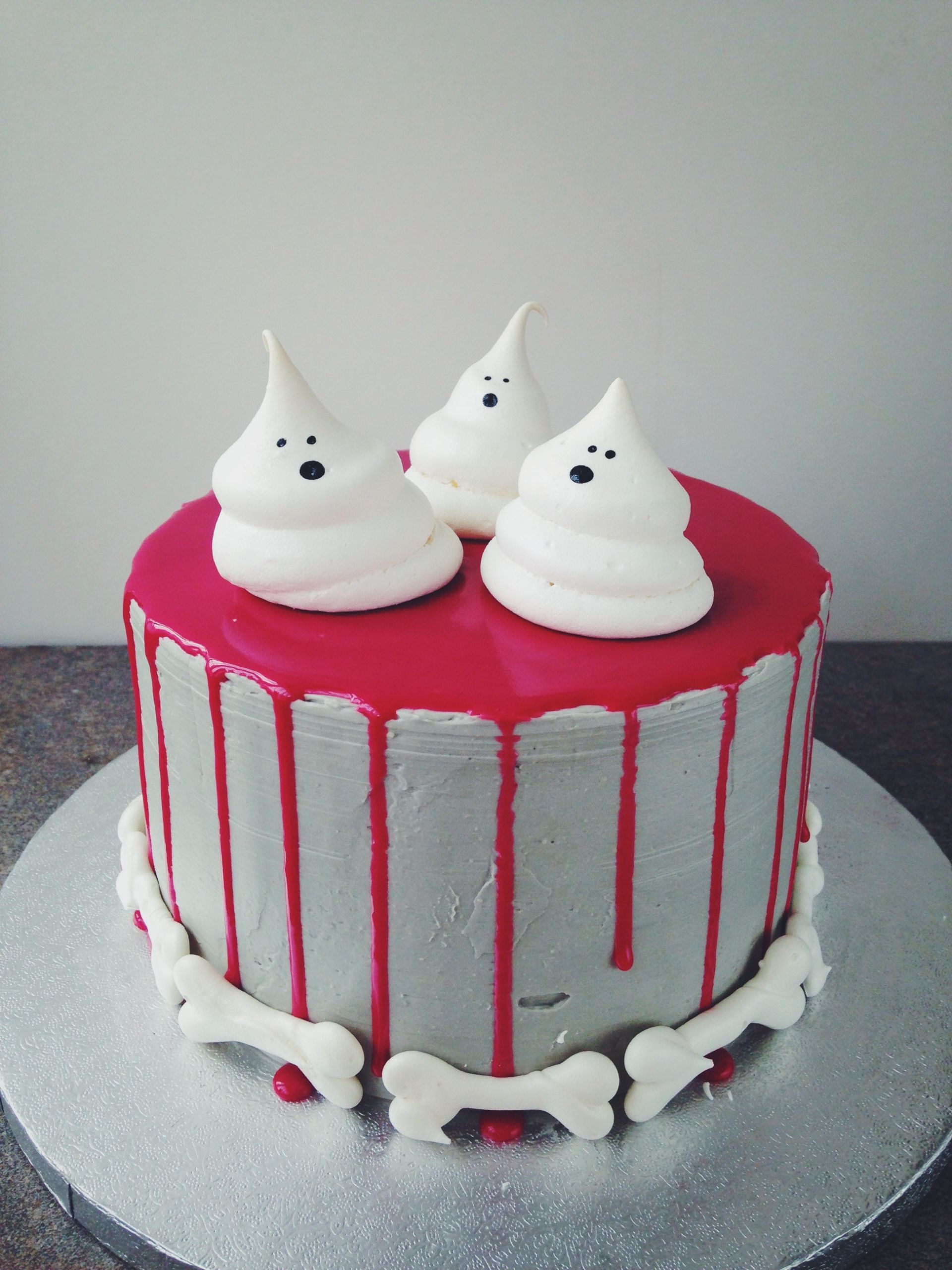 Scarey Halloween Cakes
 Spooky Halloween Blood Drip Cake with Meringue Ghosts and