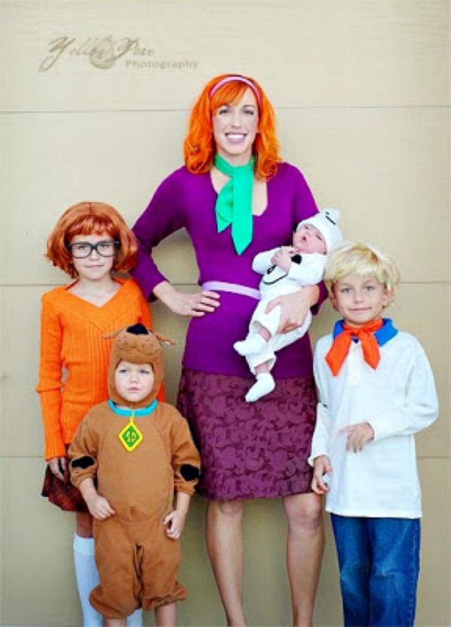 Scooby Doo Costume DIY
 25 DIY Costumes for a Family Themed Halloween