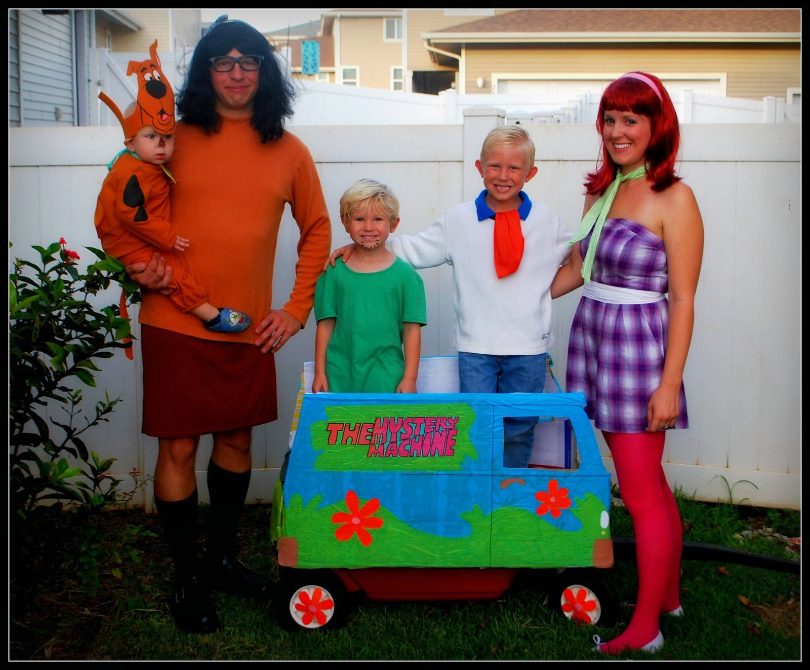 Scooby Doo Costume DIY
 Halloween Costumes 2017 More Great Costume Ideas 2013