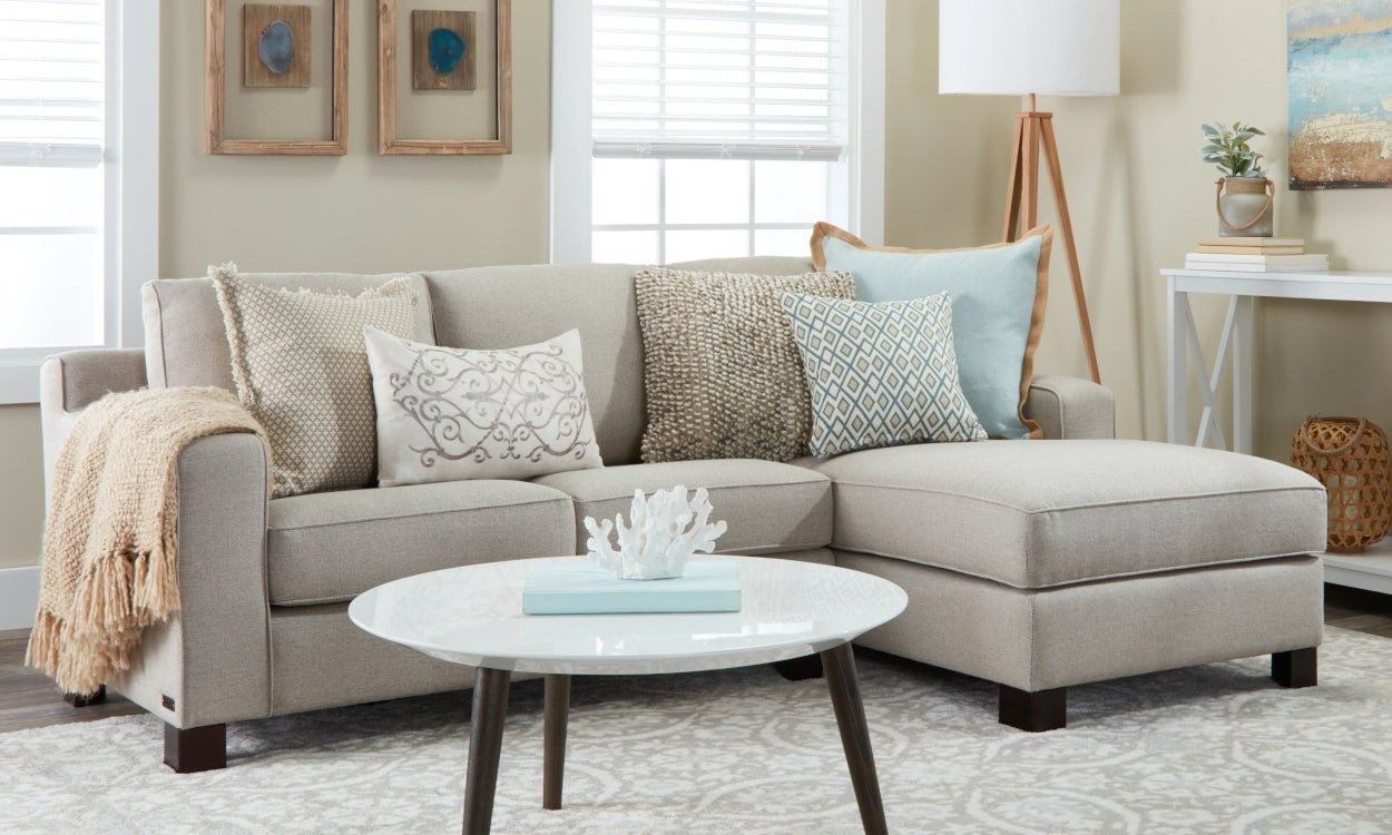 Farmhouse Chic Small Living Room With Sectional