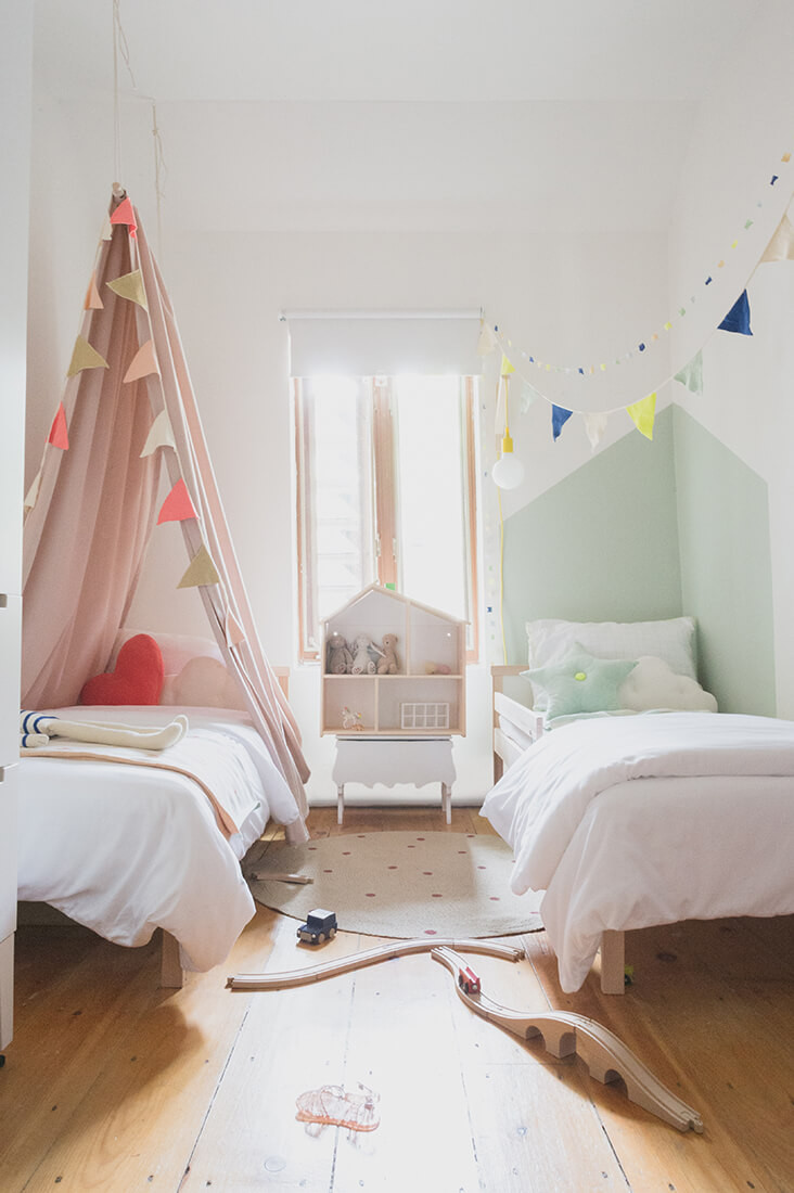 Shared Kids Room Ideas
 How to make multiple bed layout Work 6 shared kids room