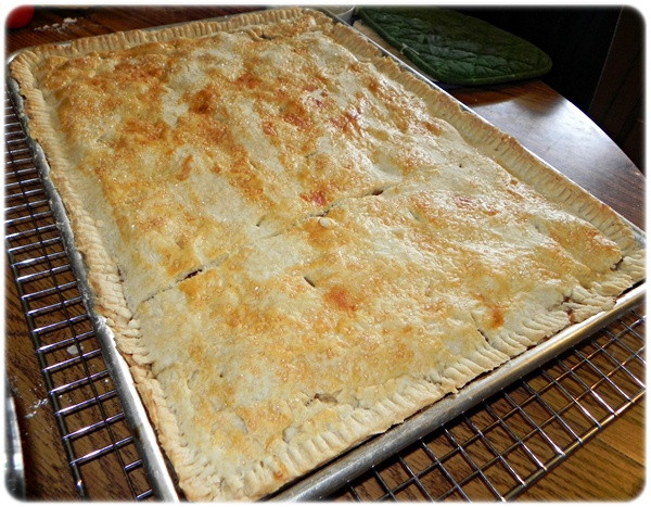 Sheet Pan Apple Pie
 Potluck Apple Pie Bars Recipe make pie in a sheet pan