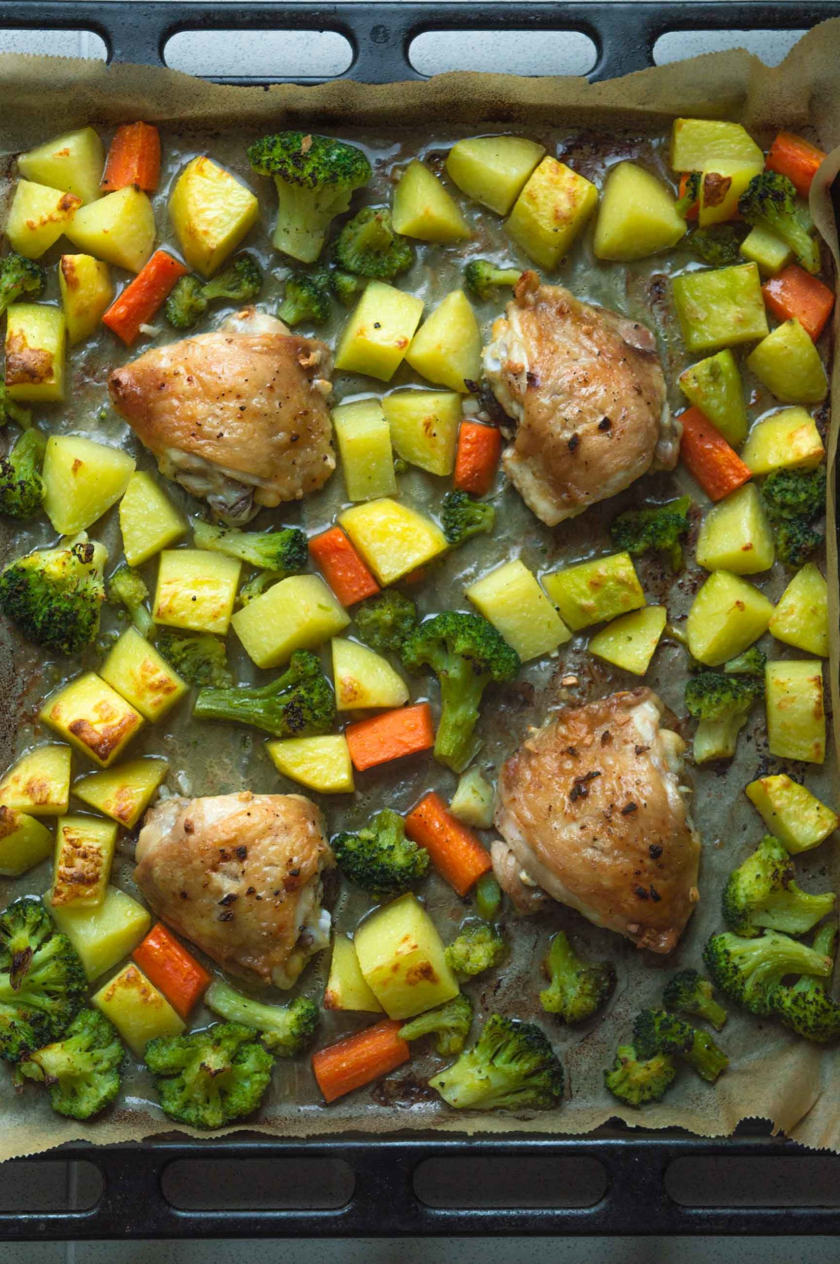 25 Best Sheet Pan Chicken Thighs and Broccoli - Home, Family, Style and ...