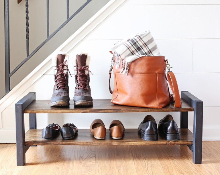 Shoe Rack DIY
 12 DIY Wood Projects for Home Decor