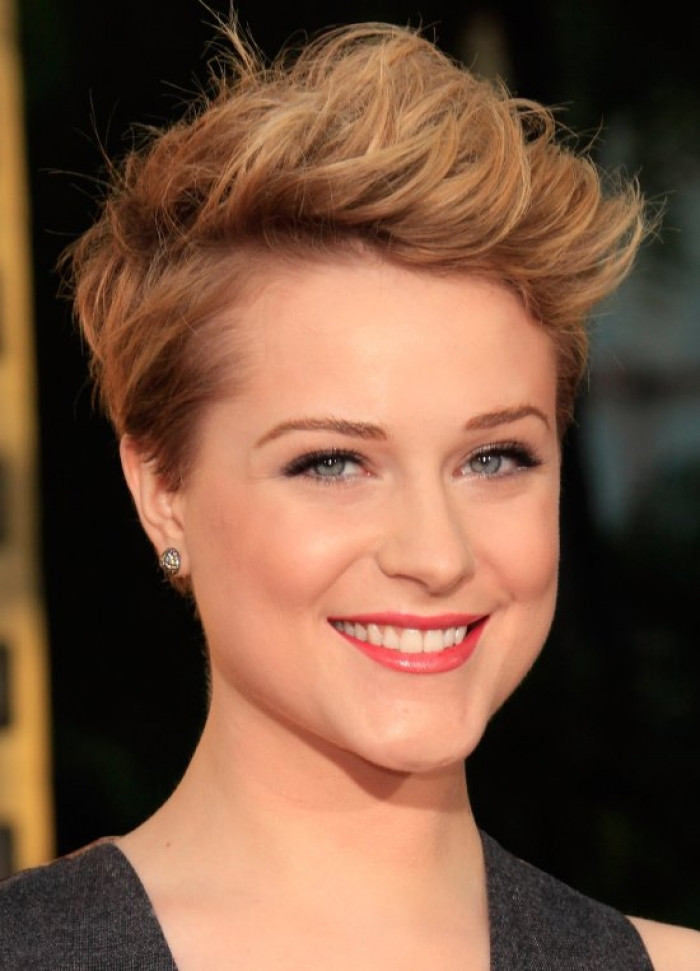 Short Feathered Hairstyles
 30 Gorgeous Feathered Short Hairstyles For Women