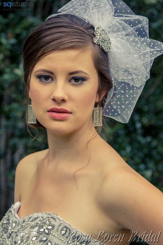 Short Hairstyles For Brides With Veils
 Wedding Veil Short Veil Veil for Wedding Short Veil for