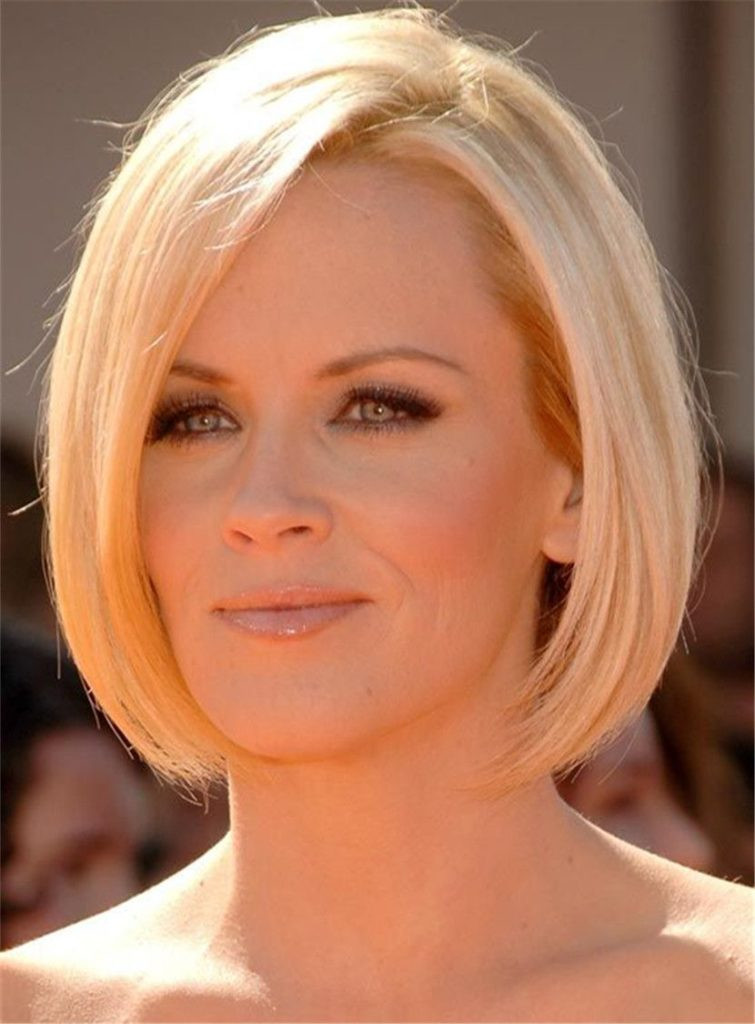 Short Neck Hairstyles
 15 Short Hairstyles for Double Chin Faces
