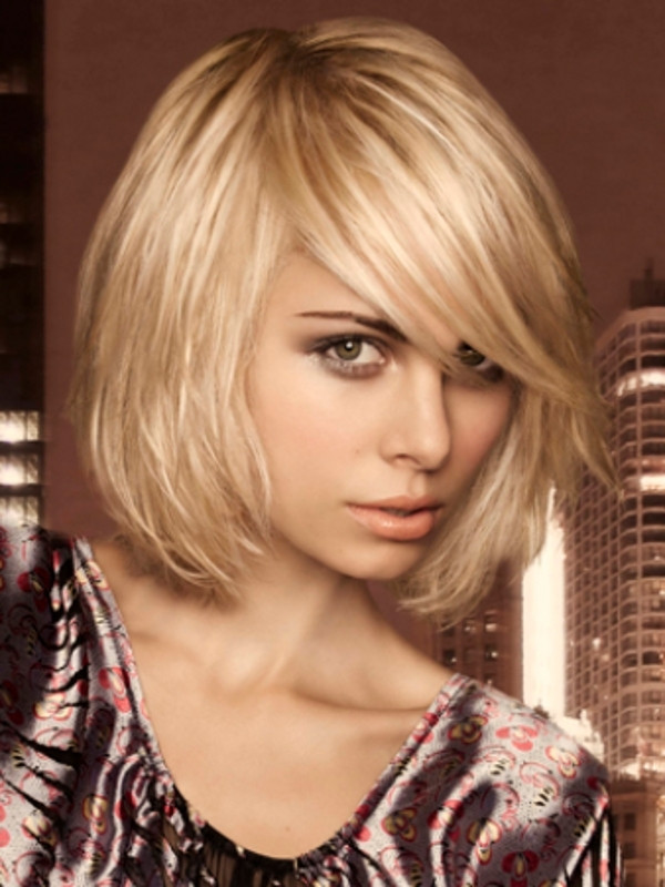 Simple Haircuts For Medium Hair
 Easy to Style Medium Haircut Ideas 2012