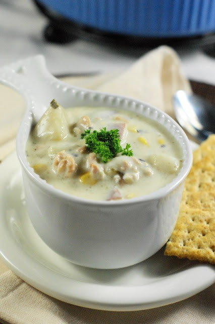 Slow Cooker Clam Chowder
 The Kitchen is My Playground Slow Cooker Clam Chowder