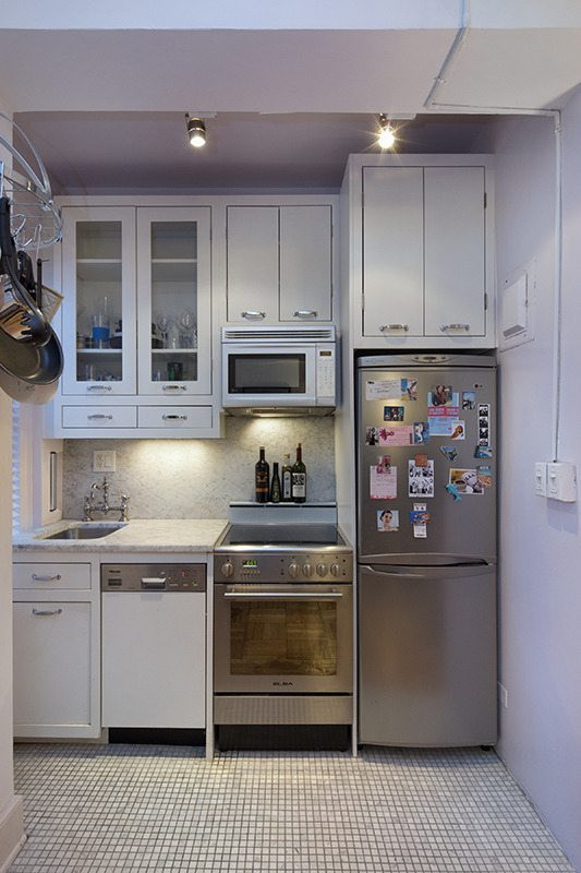 Small Apartment Kitchen Appliances
 10 Tiny Kitchens in Tiny Houses That Are Adorably Functional