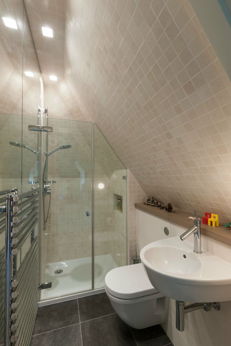 Small Attic Bathroom
 15 Attics Turned into Breathtaking Bathrooms