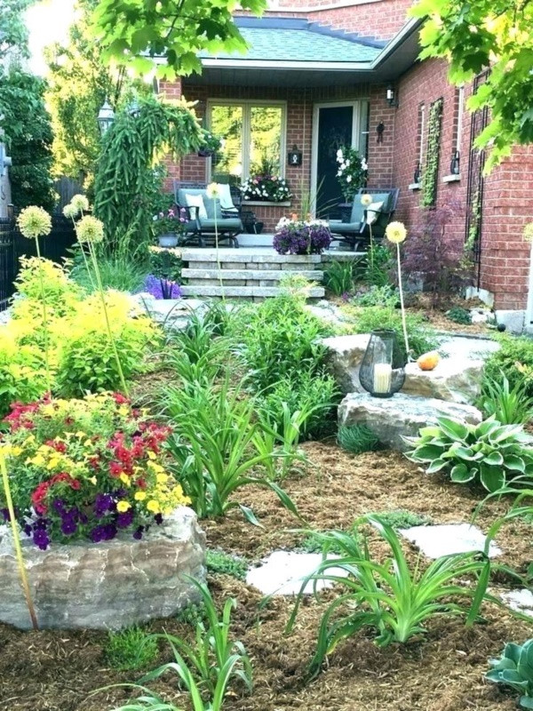 Small Backyard Garden Ideas
 40 Beautiful Small Front Yard Landscaping Ideas Bored Art