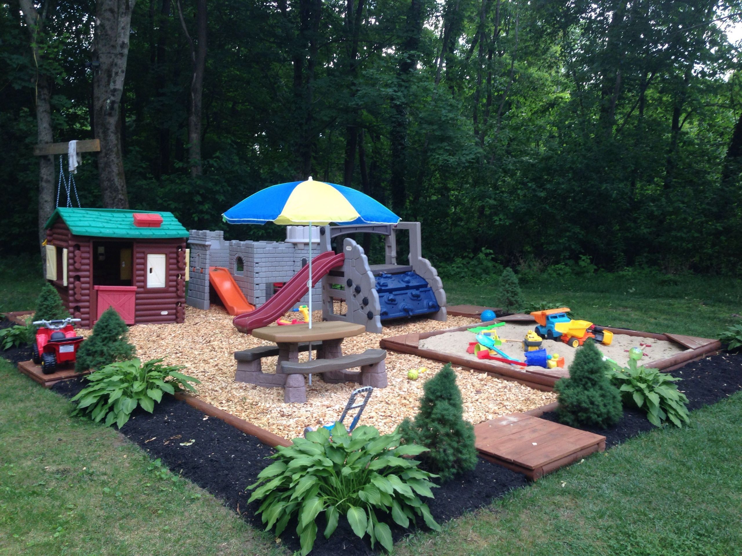 Small Backyard Playground Ideas
 Backyard Kid Friendly Backyard Without Grass Playground