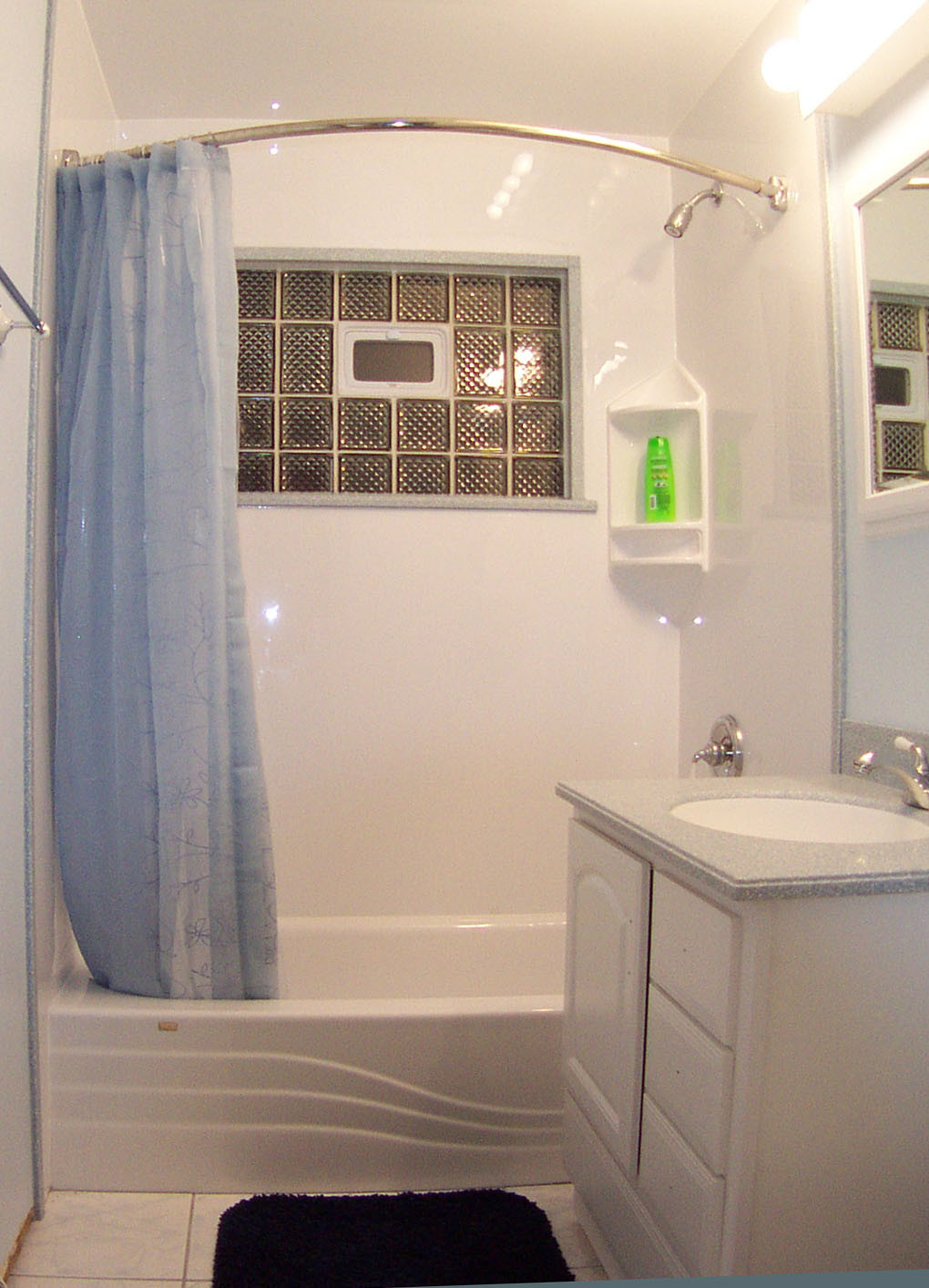 Small Bathroom With Tub Ideas
 Stylish Small Bathroom Design Ideas for a Space Efficient