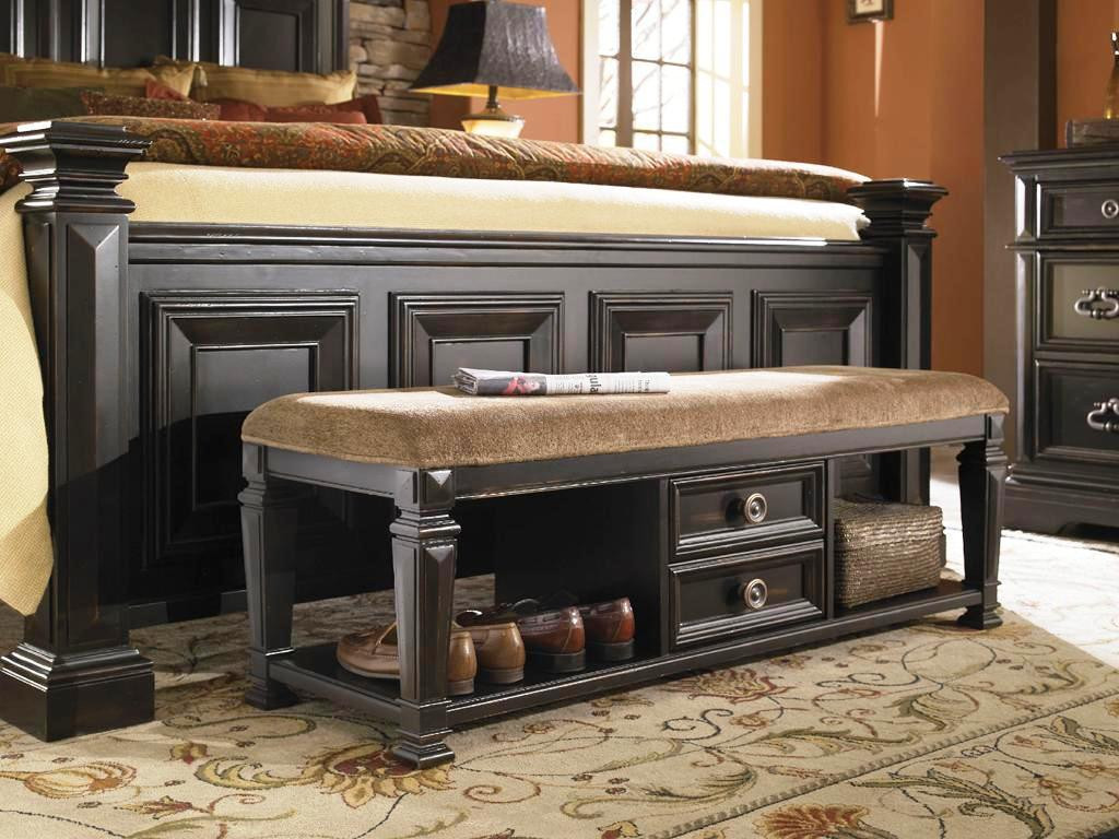 Small Bedroom Bench
 Bedroom Benches with Storage Ideas – HomesFeed