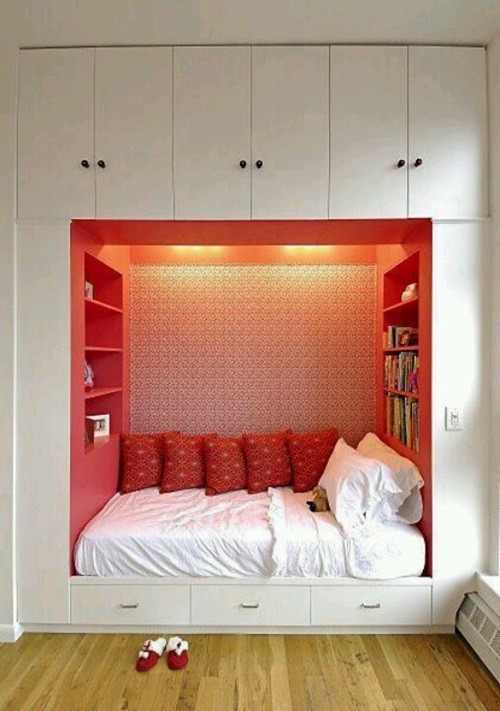 Small Bedroom Solutions
 Practical Storage Solutions for small Bedrooms Interior
