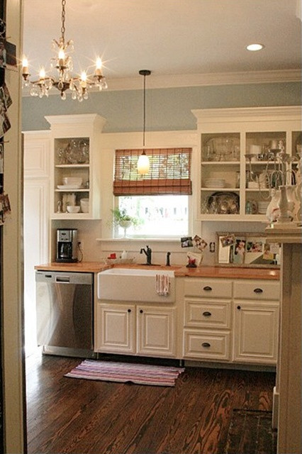 Small Cottage Kitchen Ideas
 Charming Home Tour Skies of Parchment Town & Country