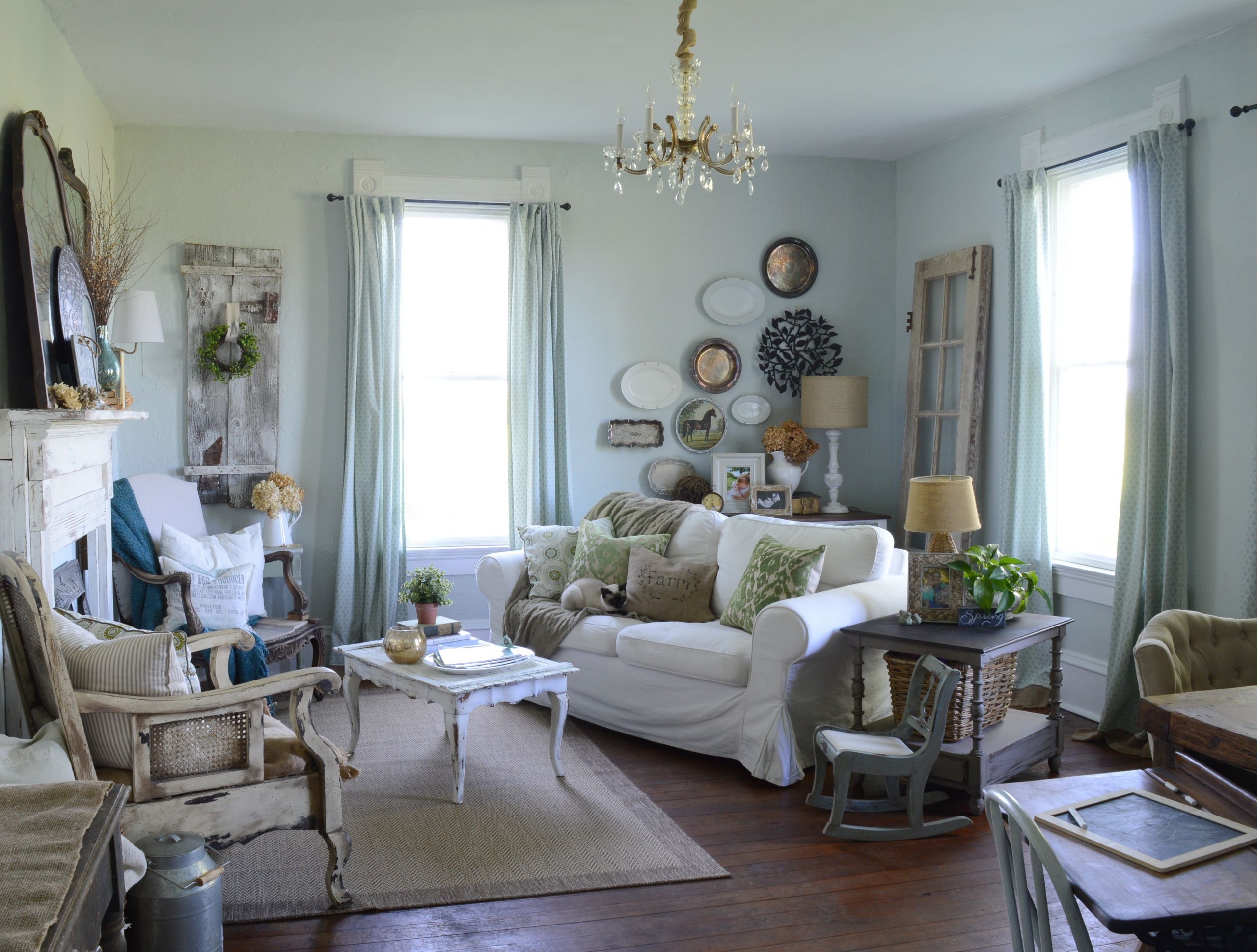 Small Farmhouse Living Room
 Bryarton Farm