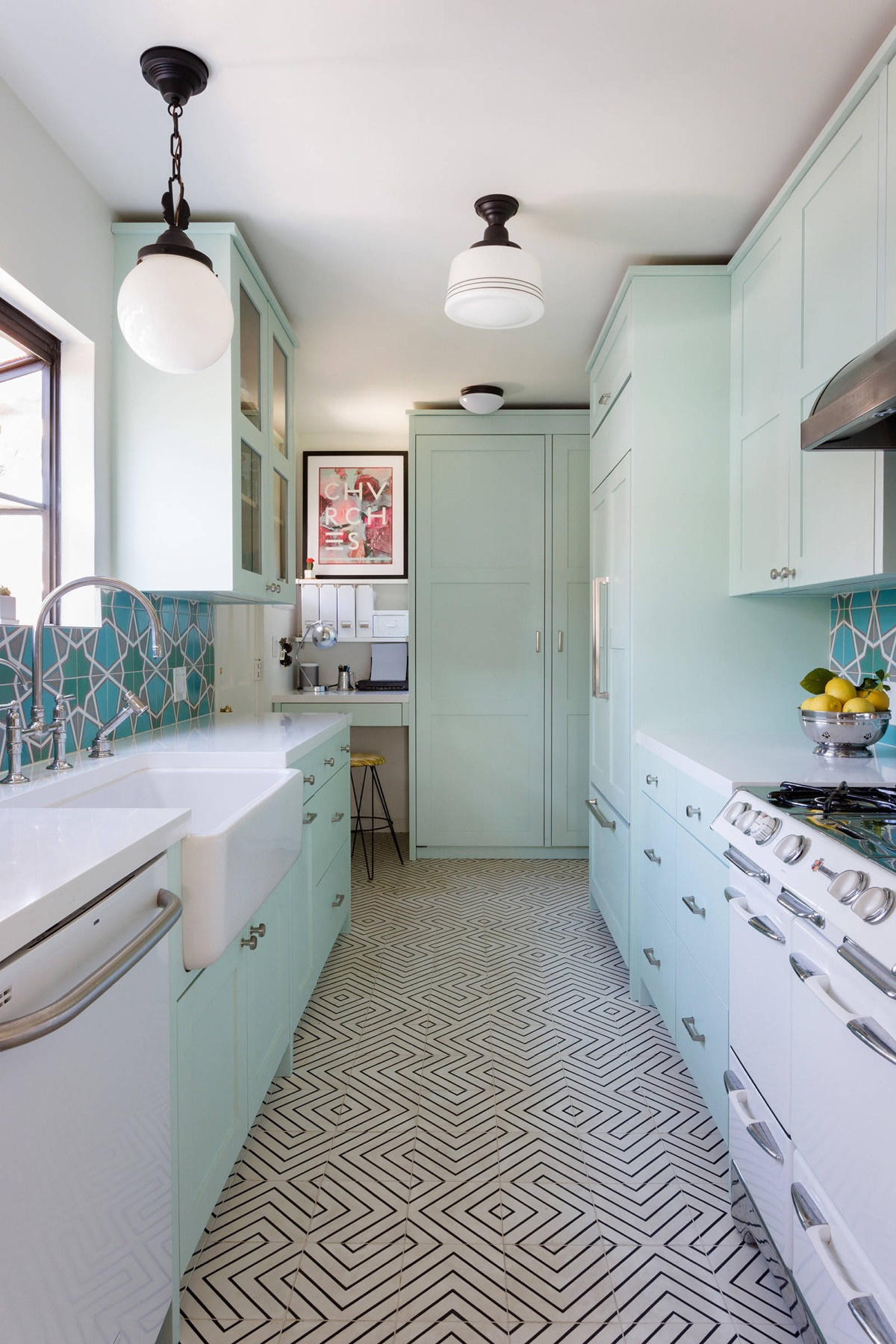 Small Galley Kitchen Remodeling
 50 Gorgeous Galley Kitchens And Tips You Can Use From Them