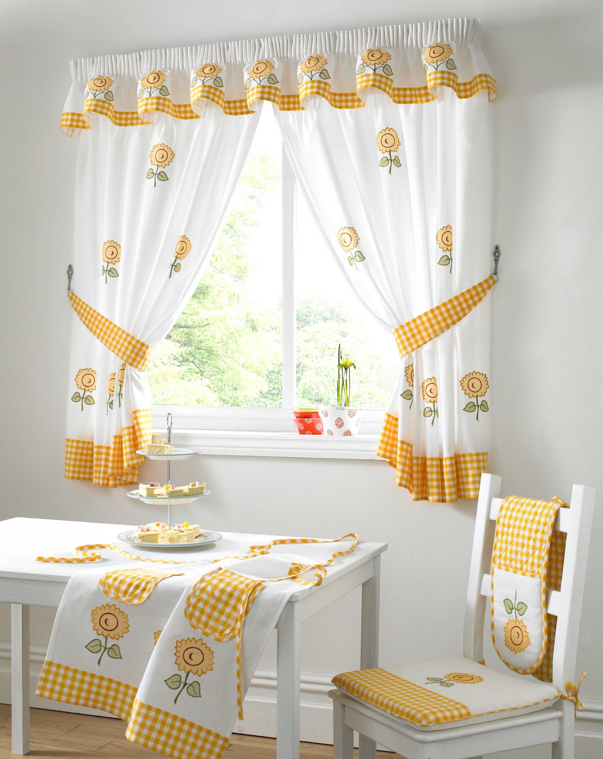 Small Kitchen Window Curtains
 How to Choose Curtains for Small Windows MidCityEast