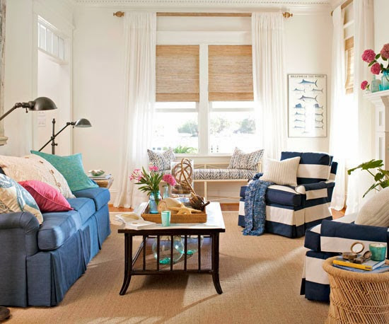 Small Living Room Arrangements
 2014 Clever Furniture Arrangement Tips for Small Living Rooms