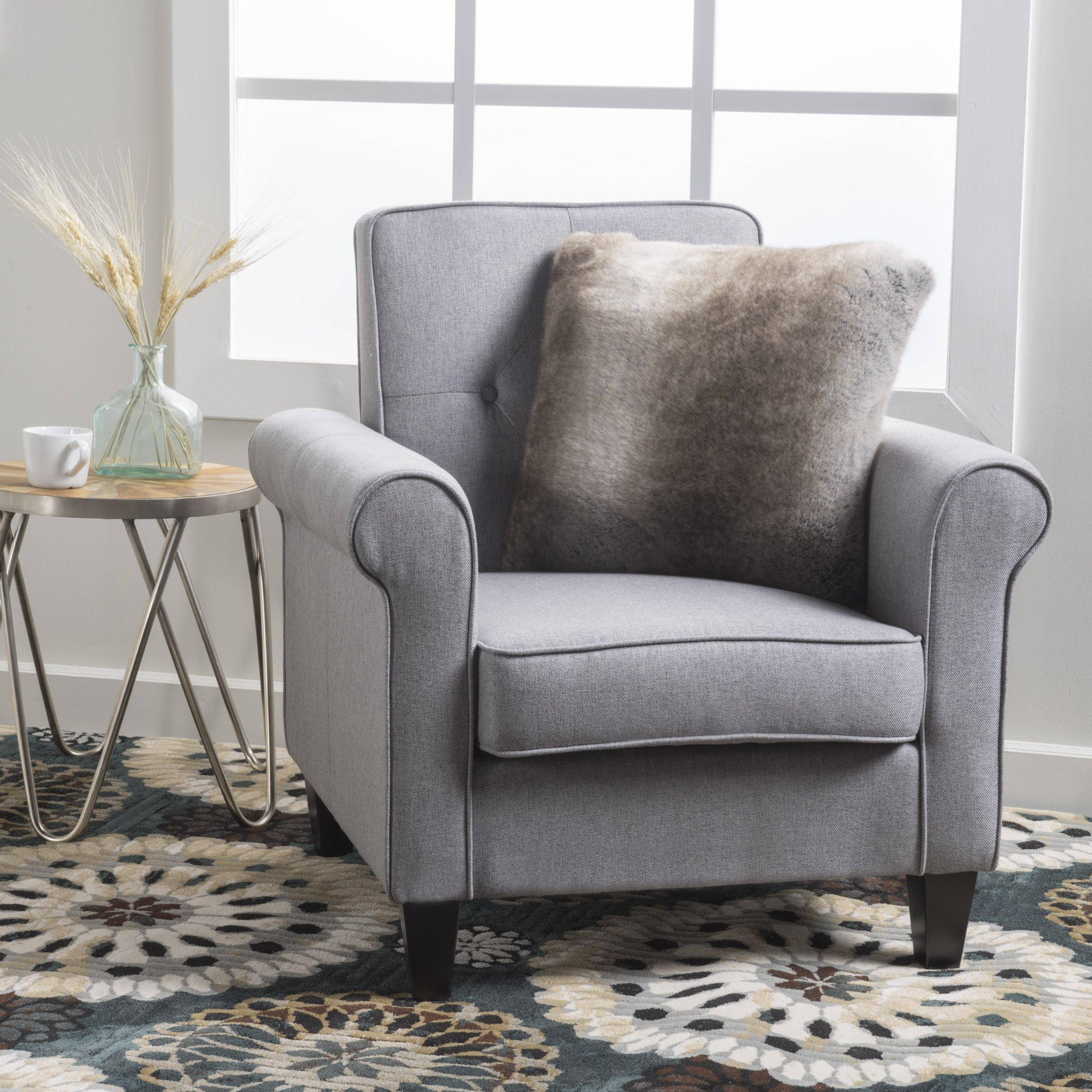Small Living Room Chair
 10 fortable Chairs for Small Spaces to Cozy Up Your