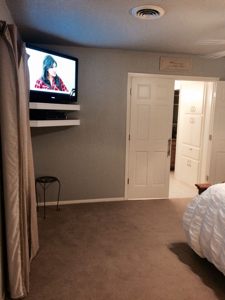 Small Tv For Bedroom
 Pin on HOUSE BEDROOMS