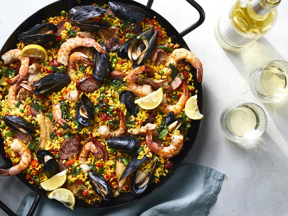 Spanish Rice Dish With Seafood
 Traditional Spanish Paella Recipe