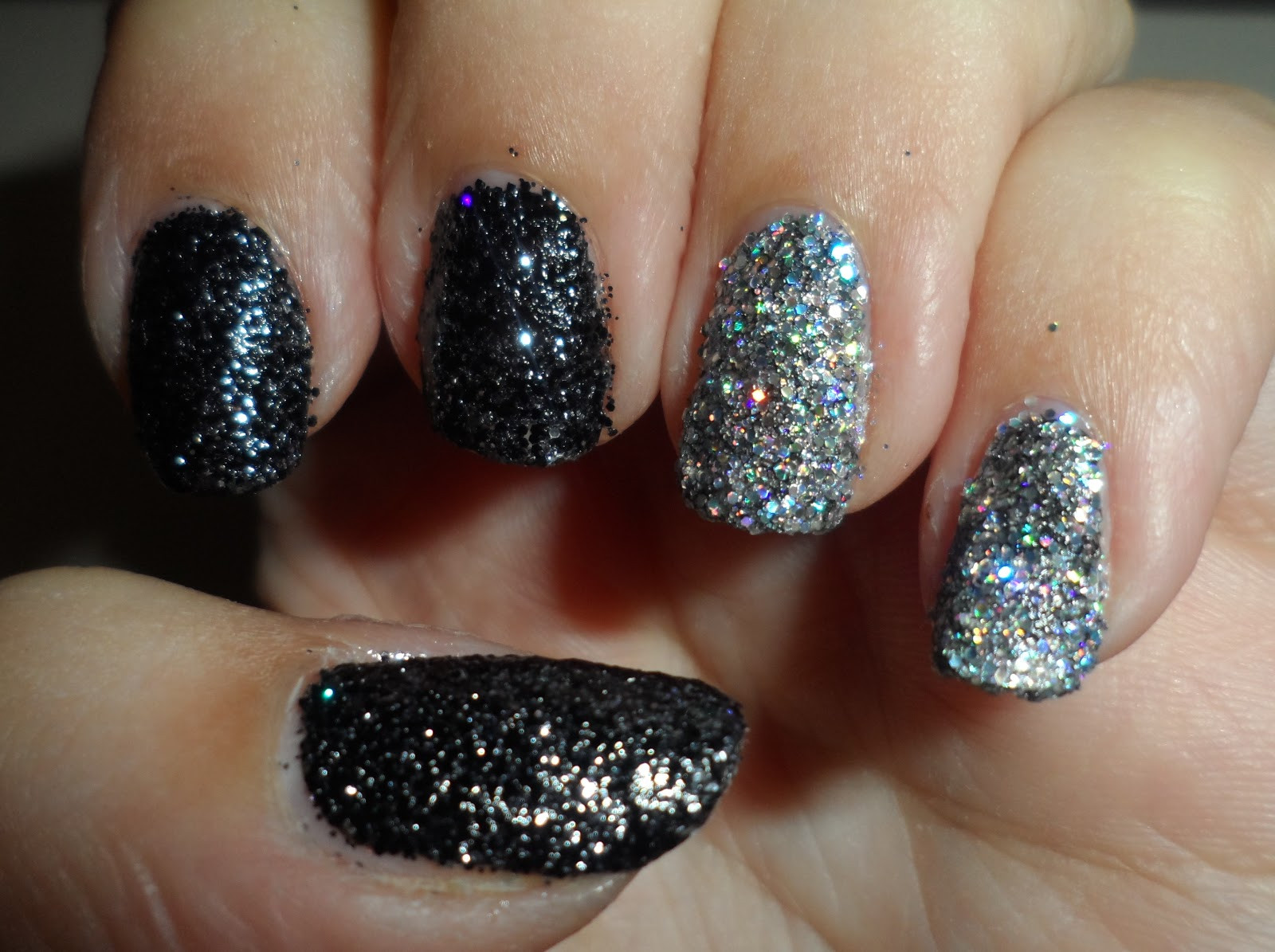 Sparkly Glitter Nails
 NOTD Nails Inc Bling it on rocks extreme sparkly glitters