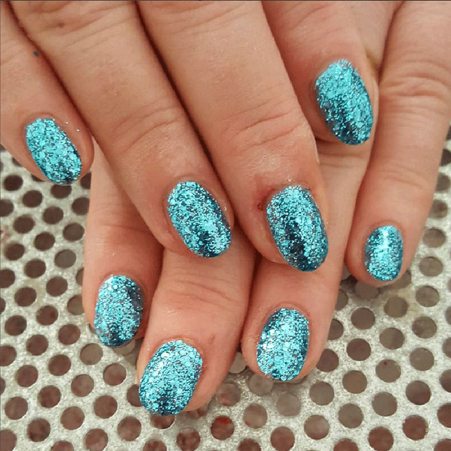 Sparkly Glitter Nails
 These Sparkly Nails Are Glitter ally To Die For More