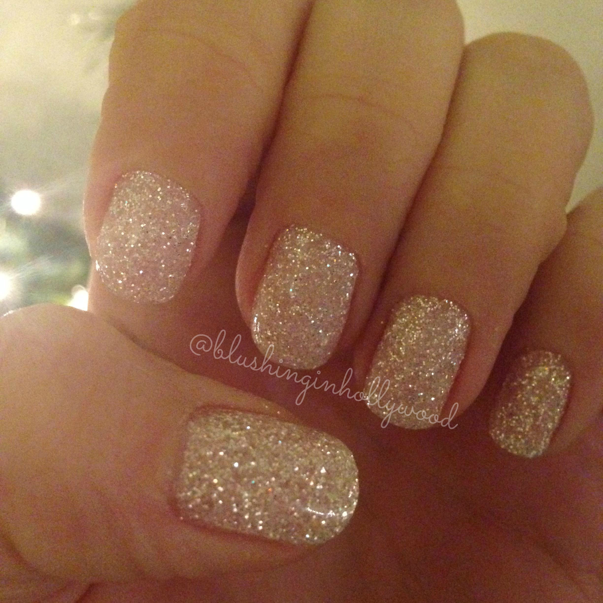Sparkly Glitter Nails
 Make Your Manicure Last Longer Blushing in Hollywood