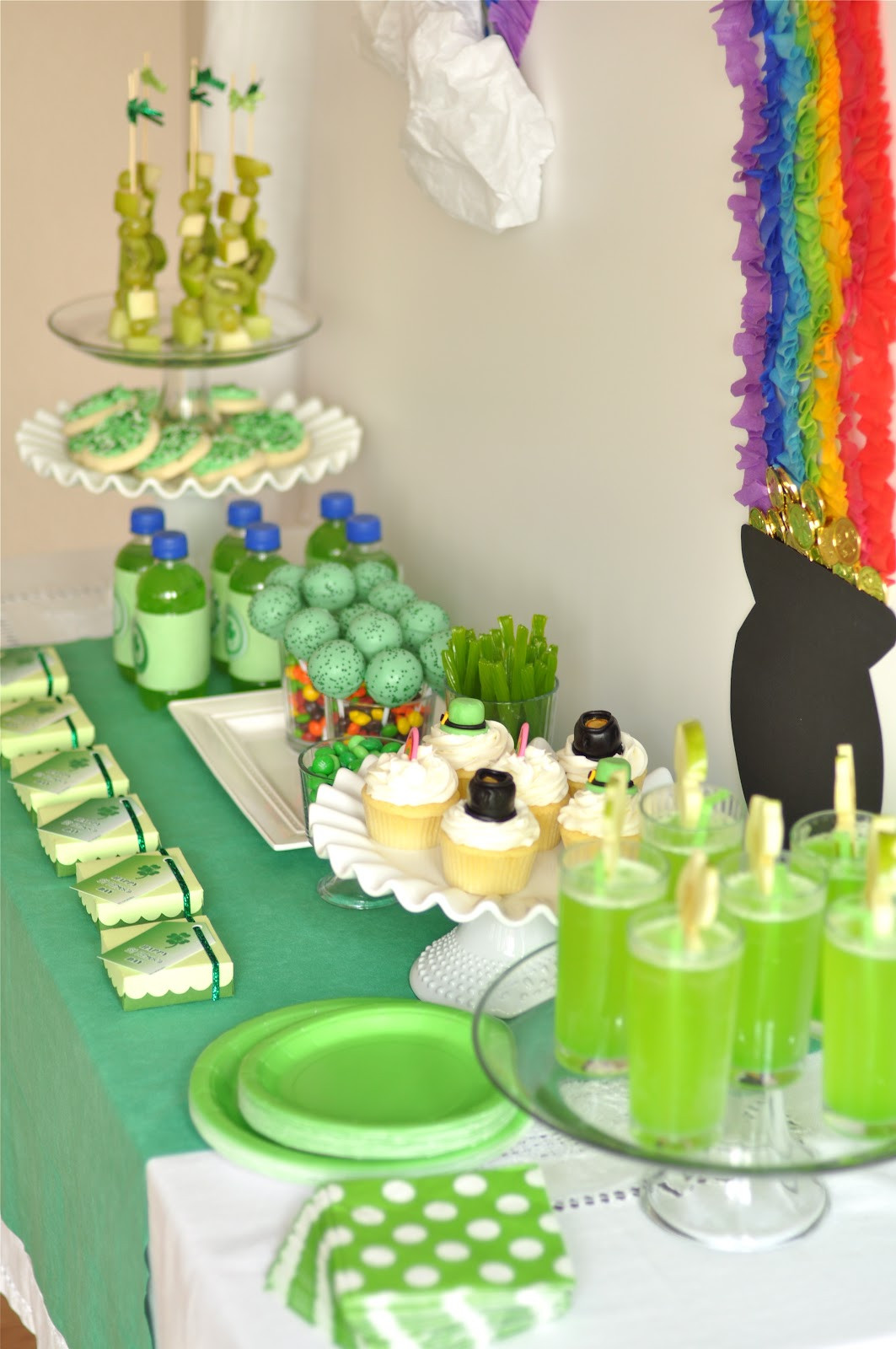 St Patrick Day Party
 St Patrick s Day Rainbow Party & FREE Printables Party
