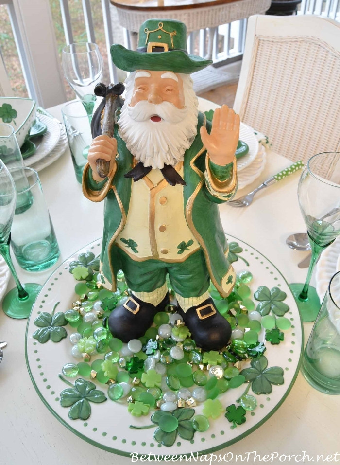 St Patrick's Day Decor
 St Patrick s Day Table Setting and Decorations