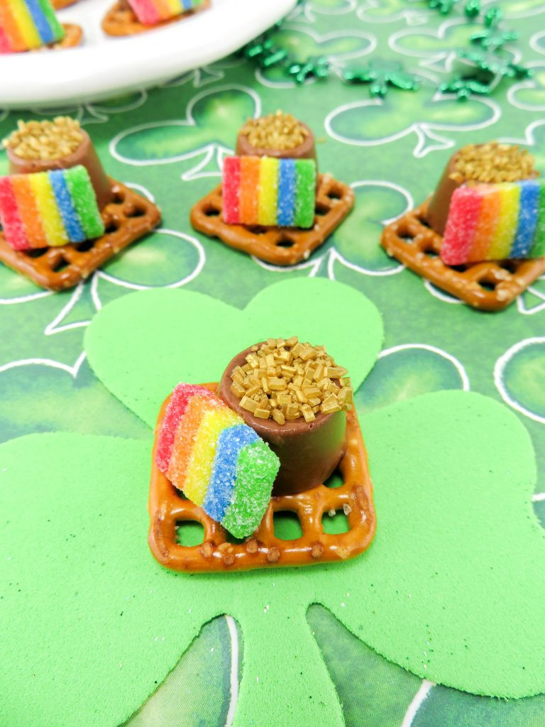 St Patrick'S Day Recipes For Kids
 Pot Gold Pretzel Recipe For St Patrick s Day Fun For