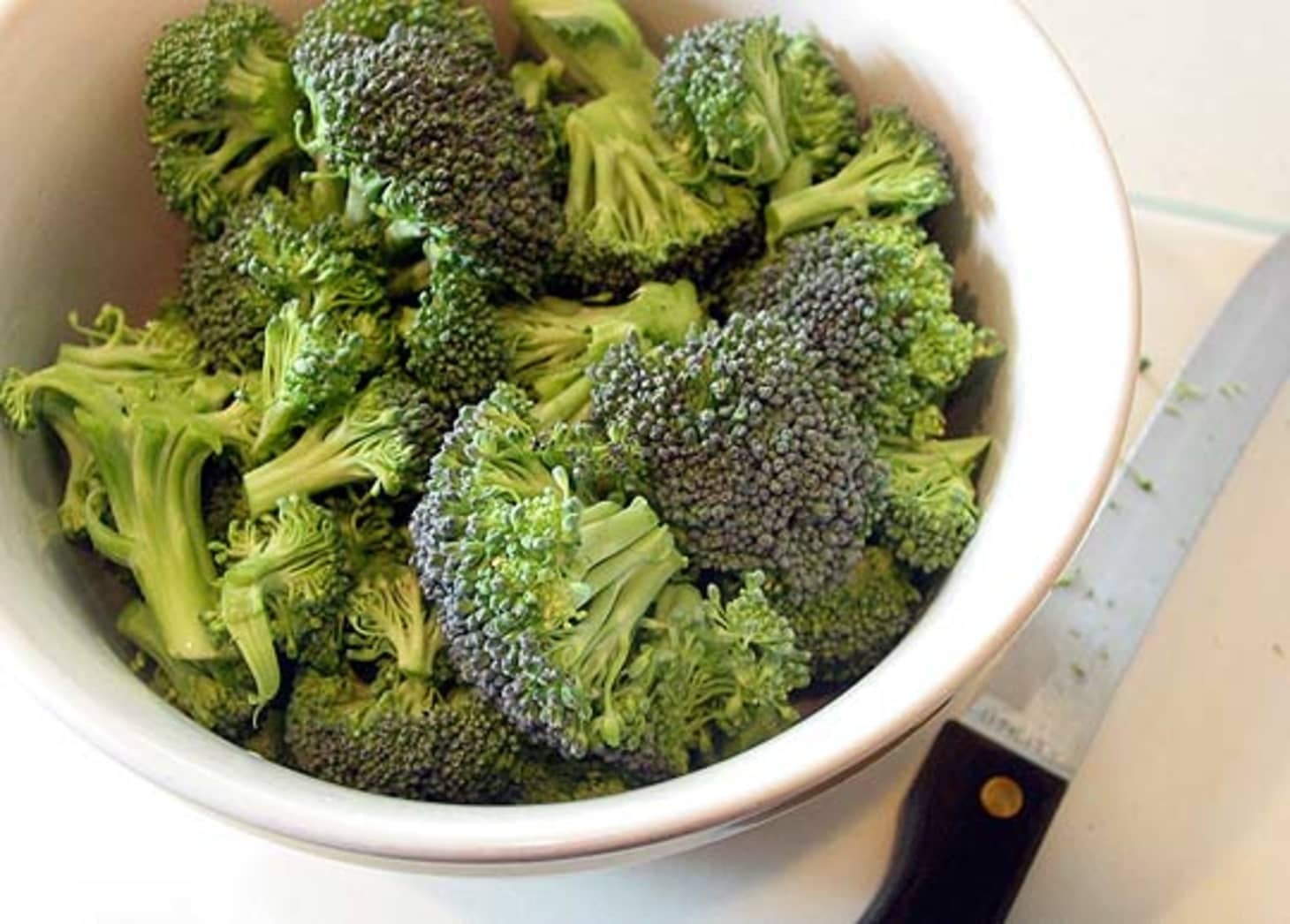 Steam Broccoli In Microwave How to Steam Broccoli in the Microwave. how to ...