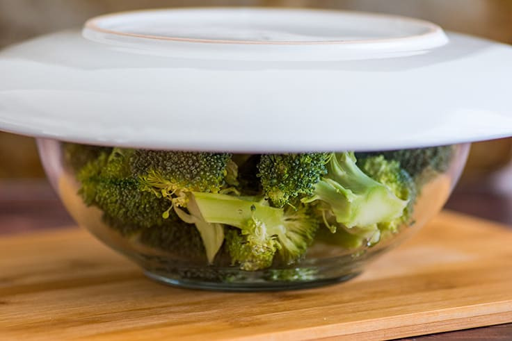 Steam Broccoli In Microwave
 How to Steam Broccoli in the Microwave Baking Mischief