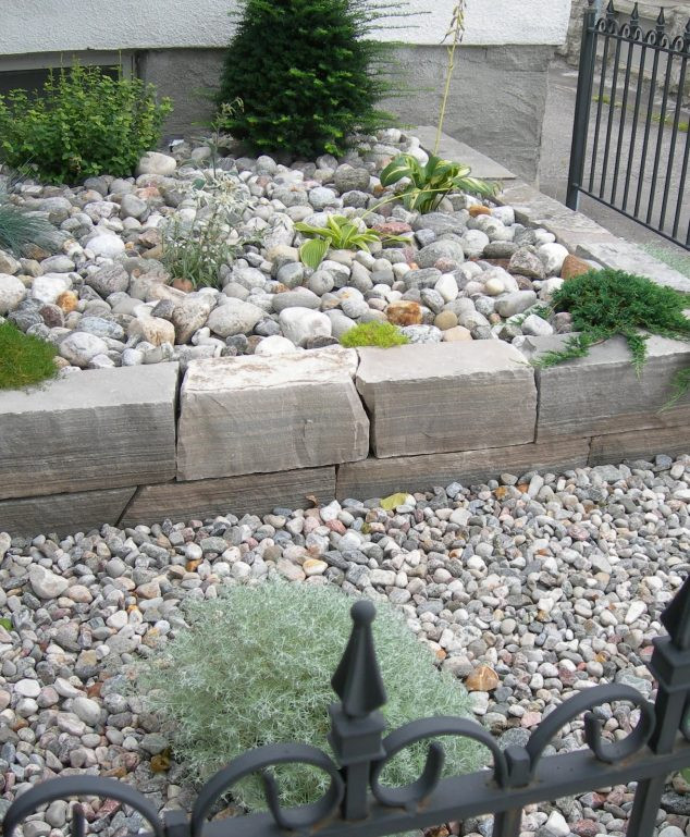 Stone Landscape Edging Ideas
 12 Attractive Garden Edging Ideas With River Stones That